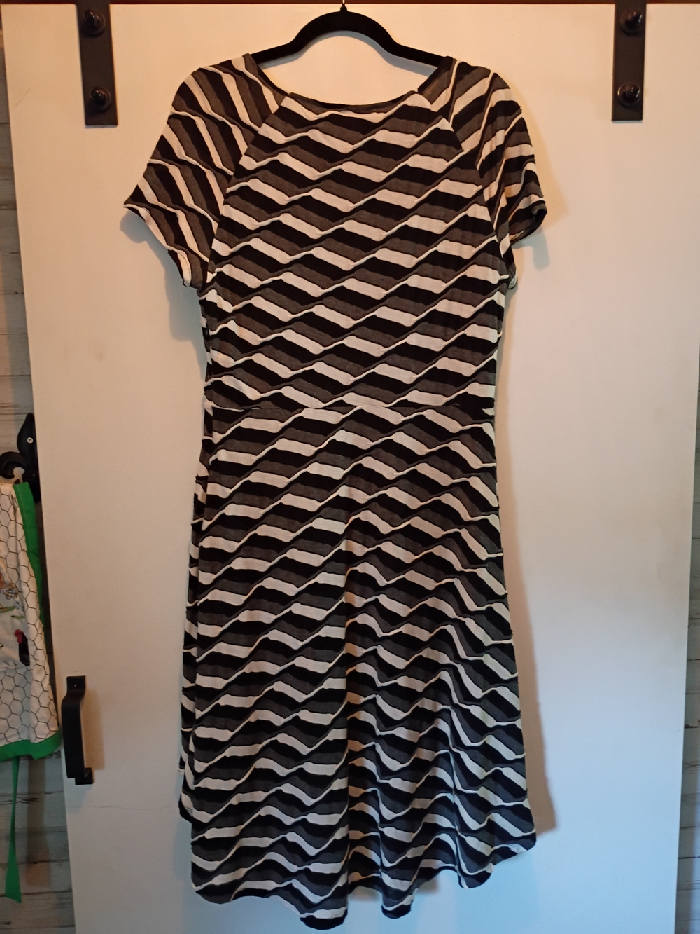 Beige by eci Black & White Geometric Midi Dress - Picture 9 of 9